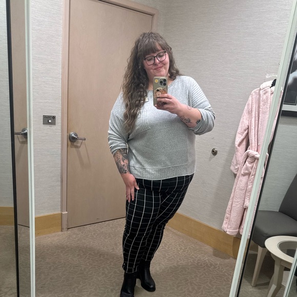 Meet your Posher, Kayt - Picture 1 of 4